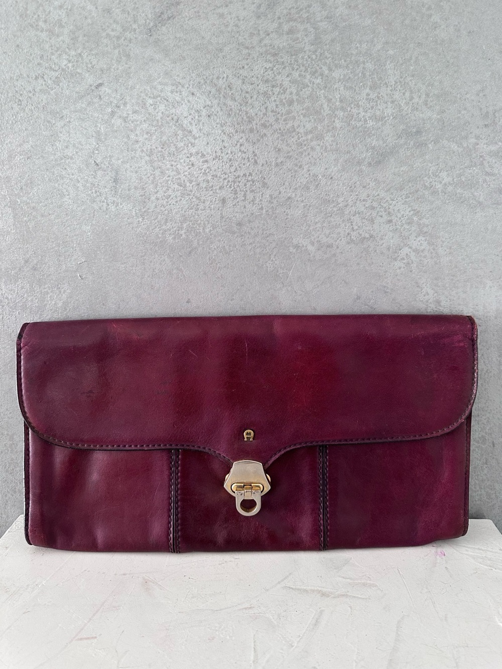 VINTAGE AIGNER OXBLOOK CLUTCH BAG PURSE